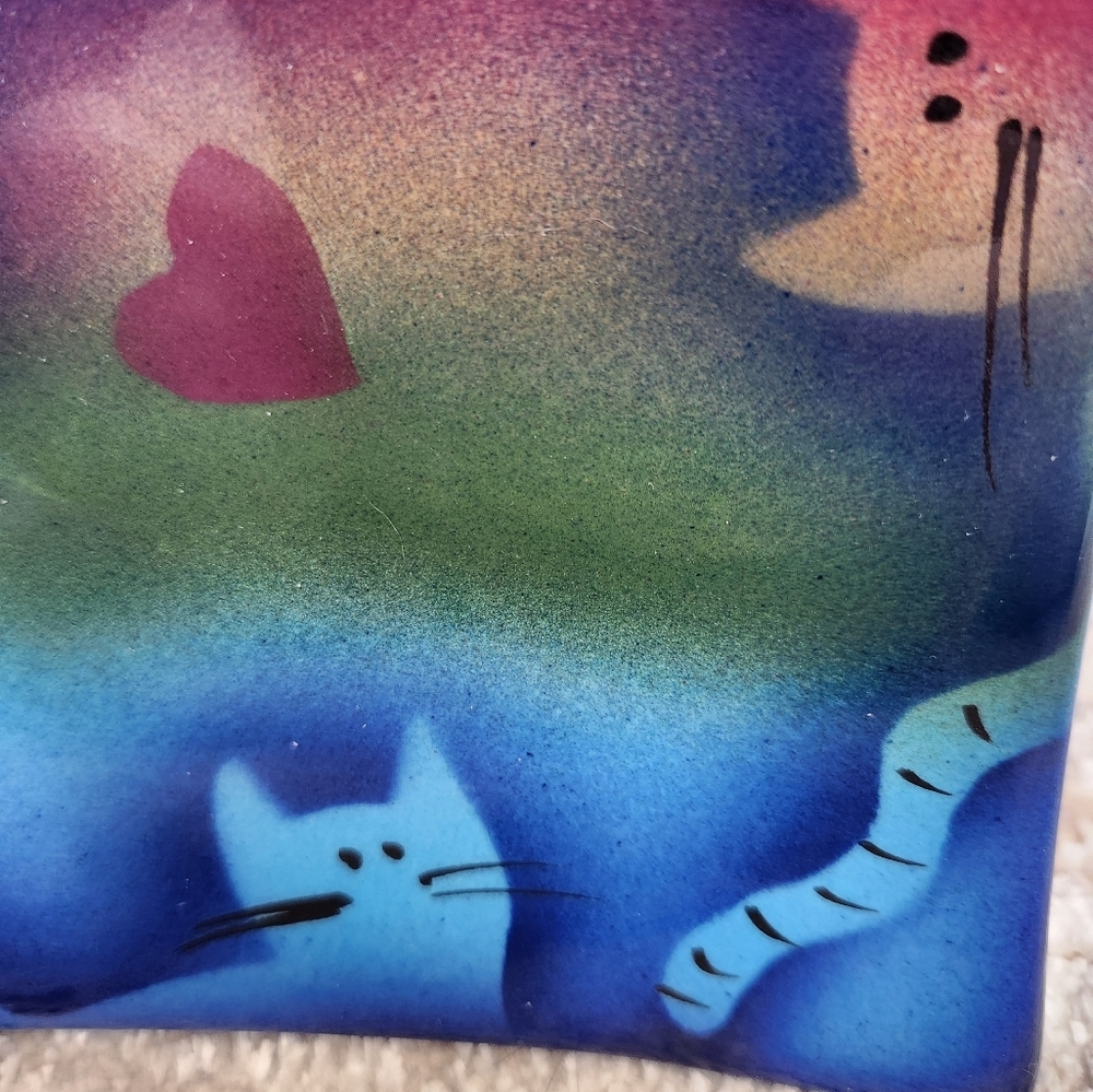 Colorful Cat Design Decorative Plate, 10 1/2", signed by artist Judith Stiles - Picture 3 of 6